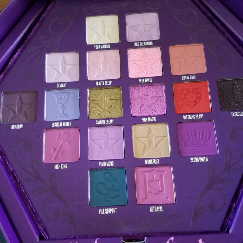 Jeffree Star cosmetics Blood Lust eyeshadow palett